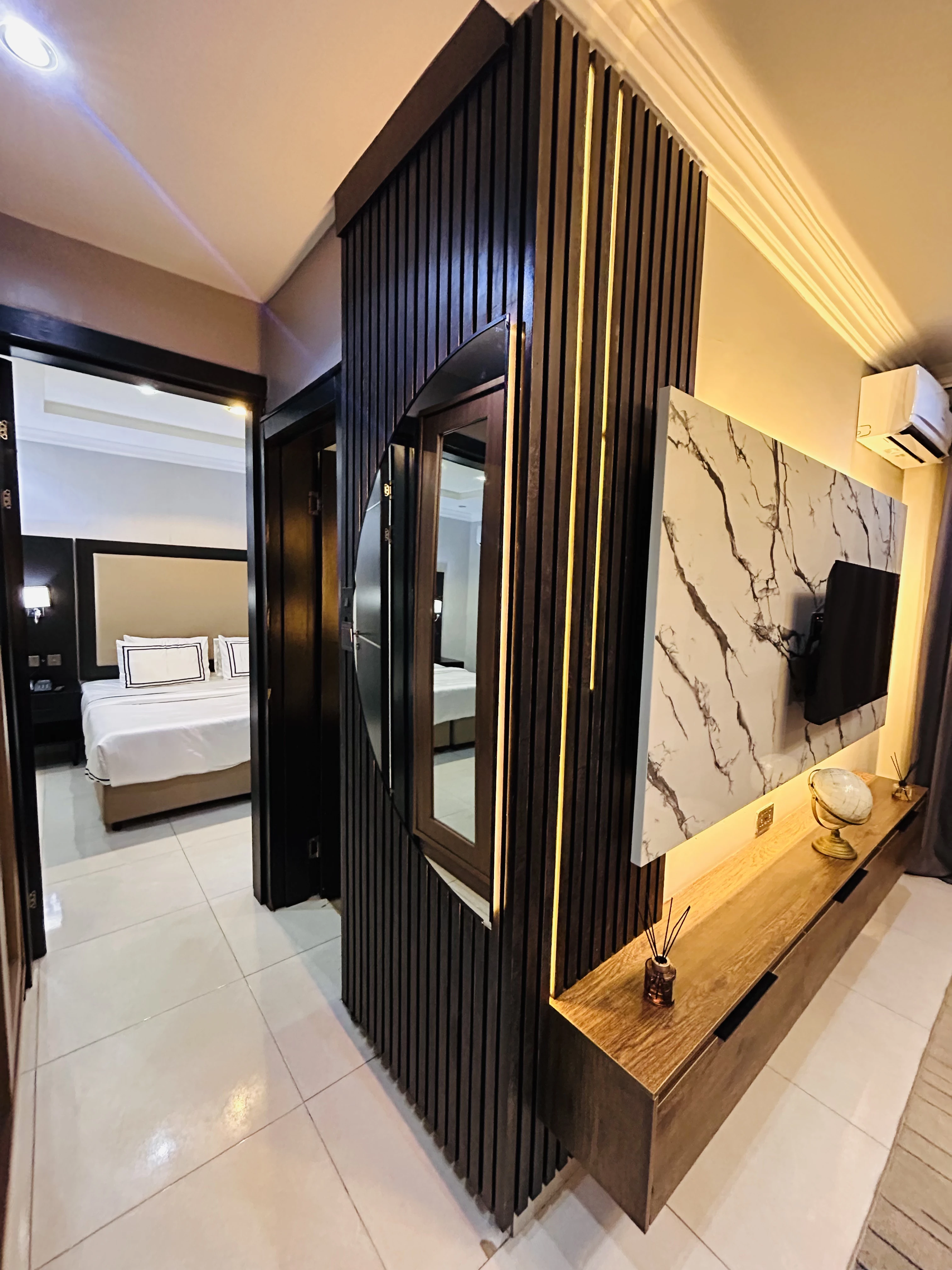 Diplomat Suite at Aga Woods