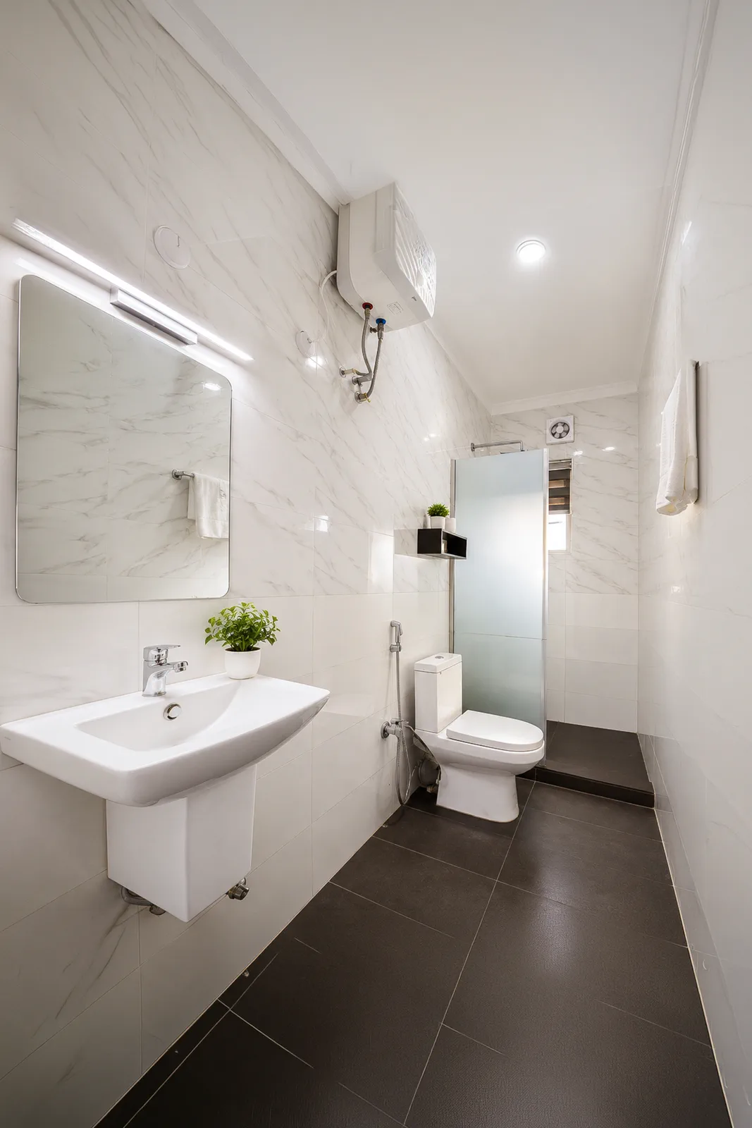 Superior Room bath